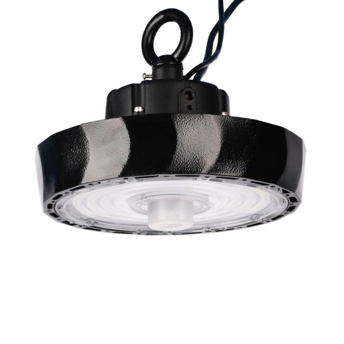 Why are LED high bay lights a good alternative to traditional lighting?